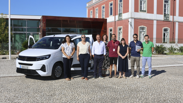 Câmara Municipal de Alpiarça reforça Apoio Social com aquisição de nova Viatura Elétrica